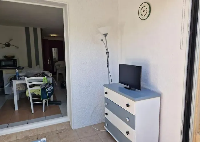 Agreable Appartement 3 Personnes Port La Nouvelle Rdc Et Petit Jardin
