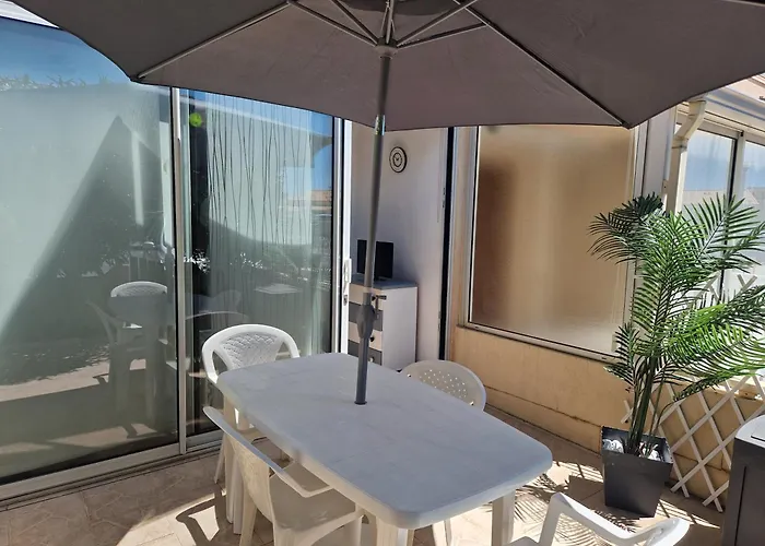 Agreable Appartement 3 Personnes Port La Nouvelle Rdc Et Petit Jardin